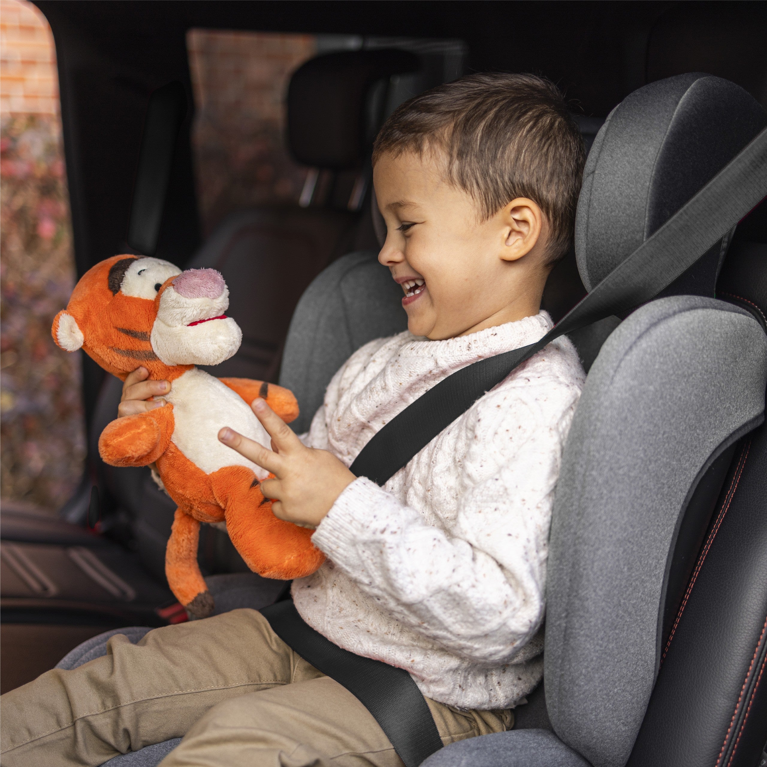 Seggiolino auto Tulano Joy 35 Grey ISOFIX 100-150 cm I-Size