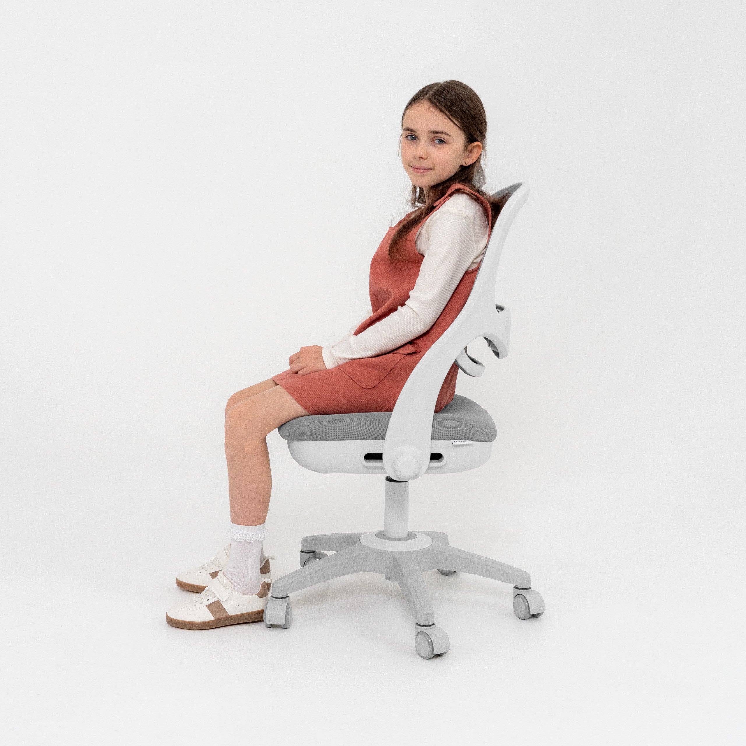 Poltrona girevole per bambini Mark Adler Junior 4.7 Grey
