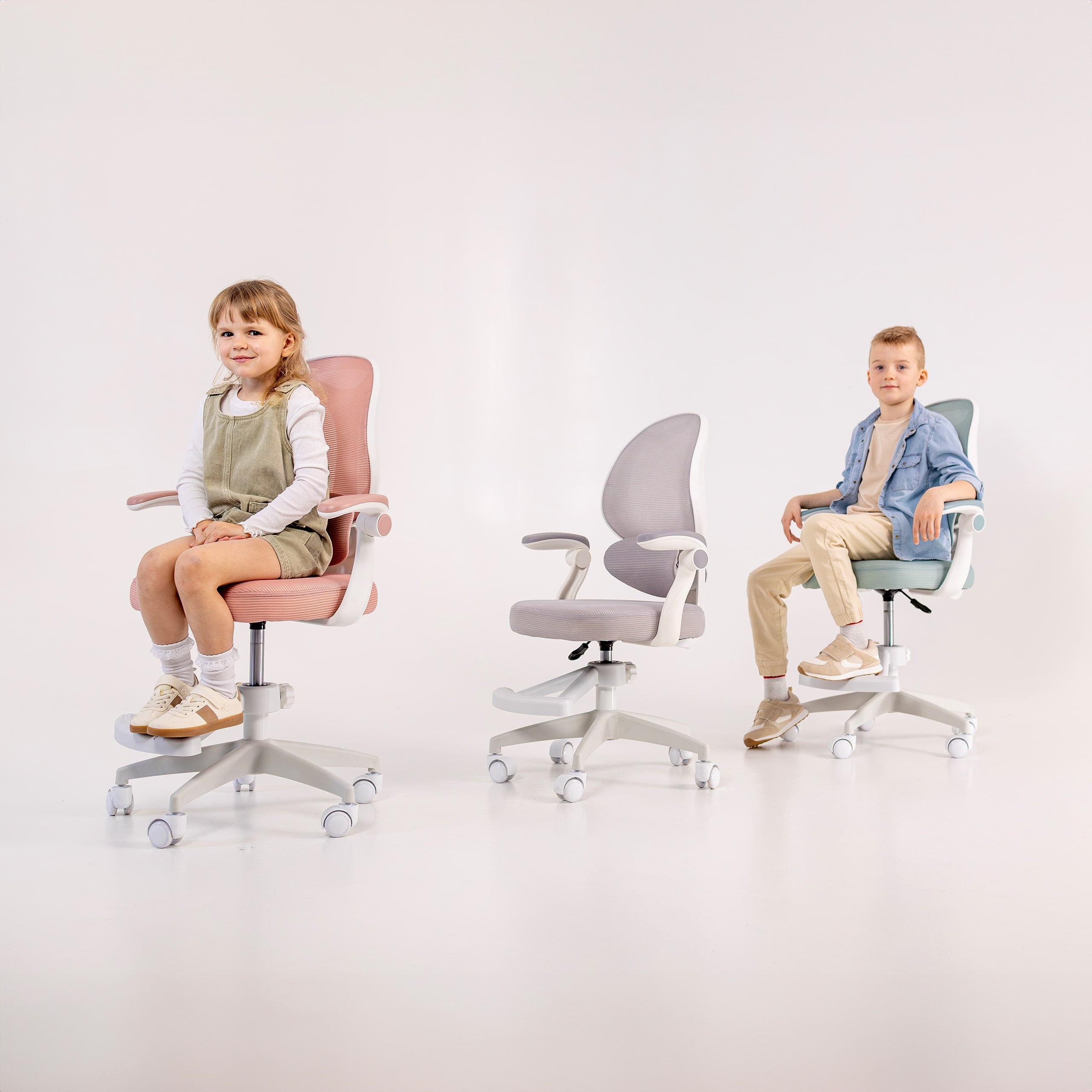 OUTLET Poltrona regolabile per bambini Mark Adler Junior 4.5 Pink