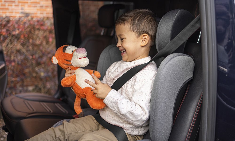 Come prepararsi a un viaggio in auto con un bambino?