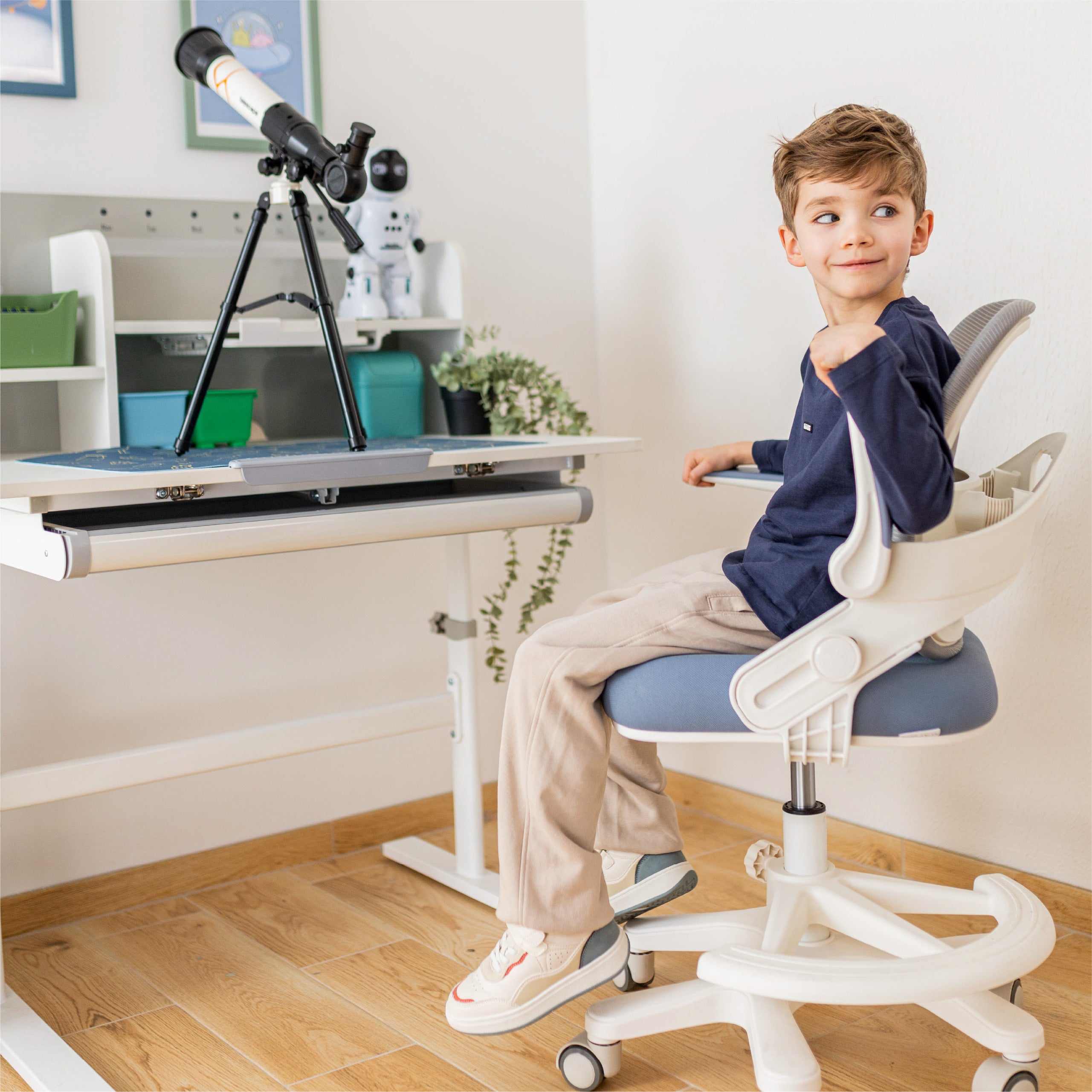 Poltrona da scrivania per bambini Mark Adler Junior 4.3 Blu-grigio