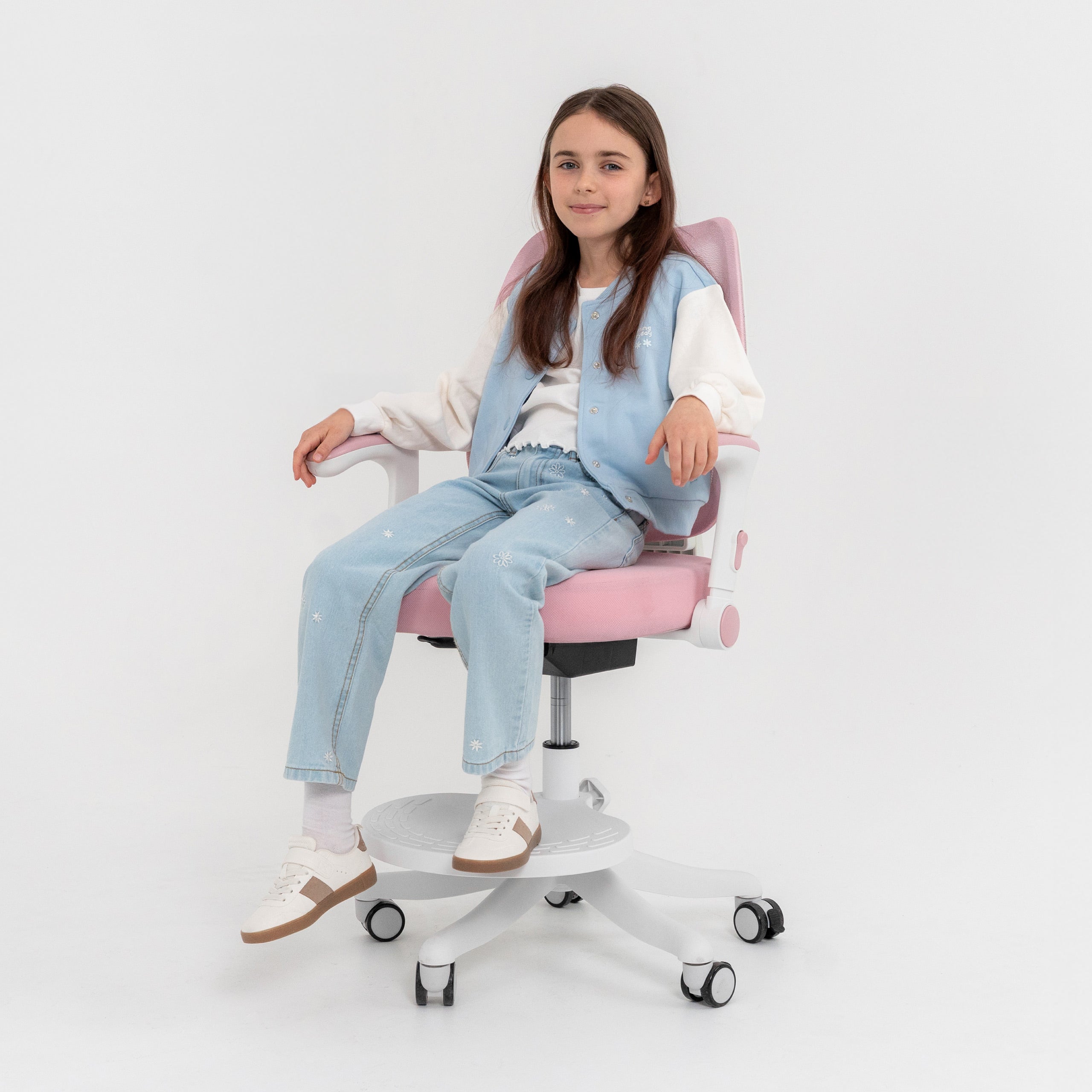 Sedia girevole ergonomica per bambini: comfort e praticità durante lo studio
