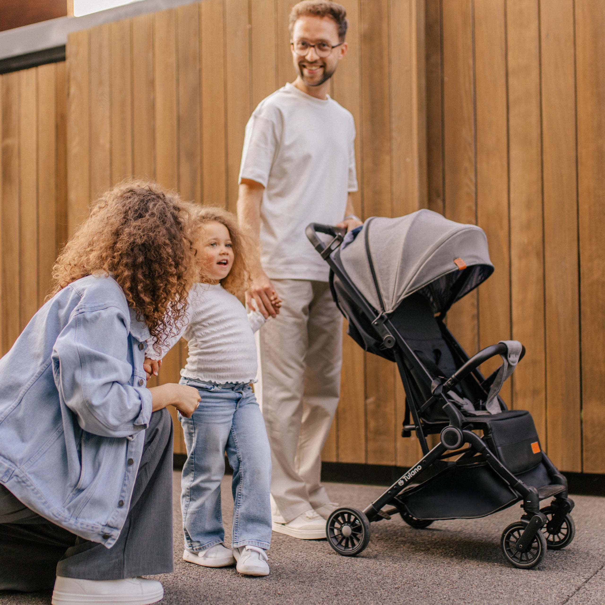 Passeggino per bambini Tulano Milan Oro-Nero, pieghevole, fino a 22 kg