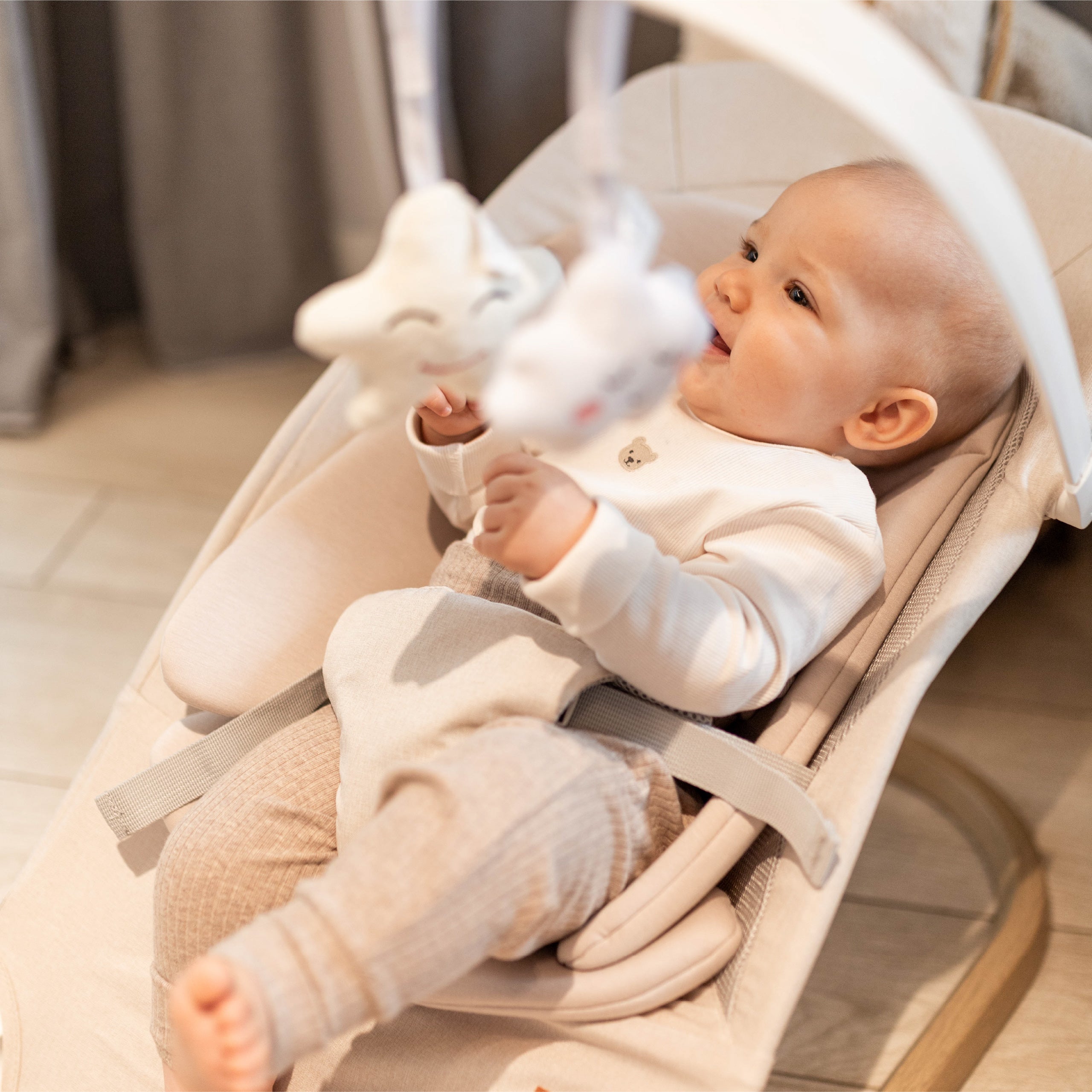 Sdraietta a dondolo Tulano Moon 50 Beige